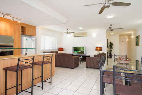 The Mediterranean Beachfront Apartments - Sunshine Coast Guide 6