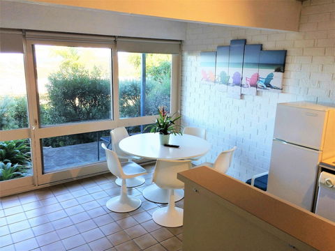 Pacific Heights Holiday Apartments & Munn's Tower House - Sunshine Coast Guide 0