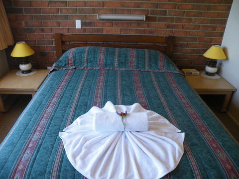 Pacific Heights Holiday Apartments & Munn's Tower House - Sunshine Coast Guide 5