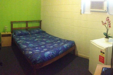 Port Adelaide Backpackers - Sunshine Coast Guide 3
