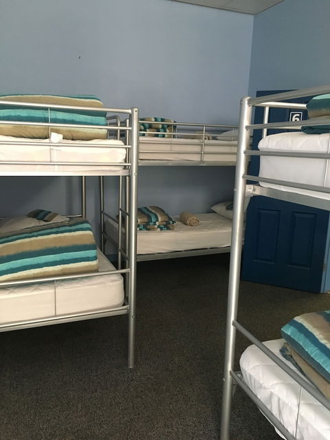 Warrnambool Beach Backpackers - Sunshine Coast Guide 6