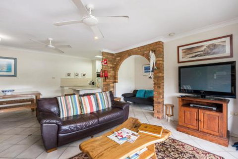 Atlantis - Sunshine Coast Guide 5