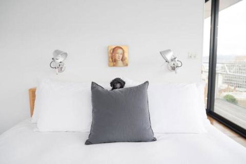 Avalon City Retreat - Sunshine Coast Guide 5