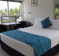 Strand Motel - Sunshine Coast Guide