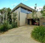 STYLISH HOLIDAY HOME OPPOSITE SURF - Sunshine Coast Guide