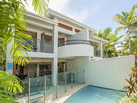 Tropical Oasis 8 Templemoon - Sunshine Coast Guide 2