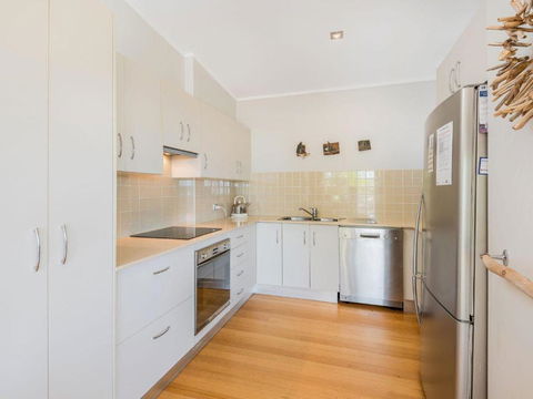Angourie Blue 7 Stroll To Surfing Beaches. - Sunshine Coast Guide 6