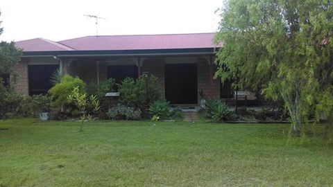 GOLDEN LACE B & B - Sunshine Coast Guide 5