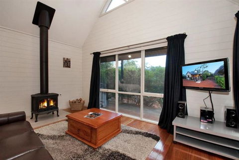 Two Truffles Cottages - Sunshine Coast Guide 5