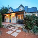 Two Truffles Cottages - Sunshine Coast Guide 0