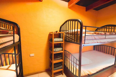The Underground Motel - Sunshine Coast Guide 5