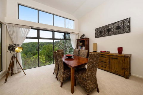 Ravensbourne Escape Silverwood Lodge - Sunshine Coast Guide 5