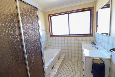 Anglers Abode - Sunshine Coast Guide 2