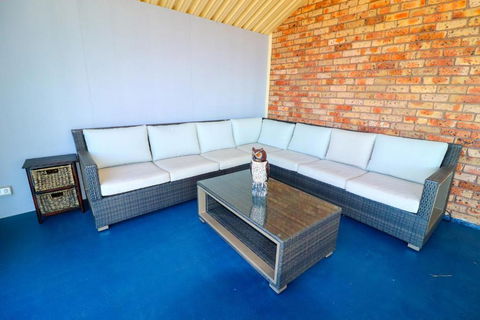 Anglers Abode - Sunshine Coast Guide 5