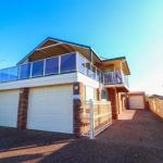 Anglers Abode - Sunshine Coast Guide 1