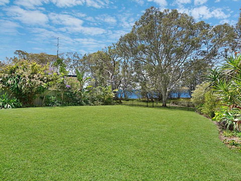 The Corso Gorokan - Sunshine Coast Guide 1
