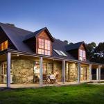 Cedar & Stone - Sunshine Coast Guide 0