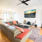 Beautiful Modern Luxury - Sunshine Coast Guide 0