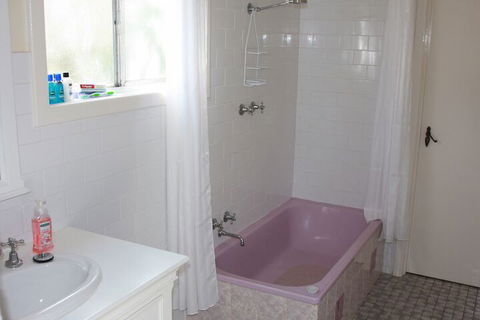 Archery Road Estate - Sunshine Coast Guide 4