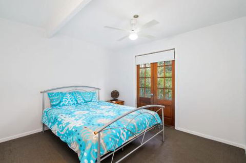 Bonny Beach House Holiday Accommodation With Pool - Sunshine Coast Guide 5