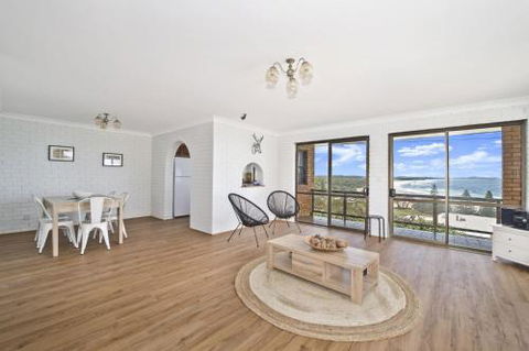 Pacifica All About The View - Sunshine Coast Guide 3