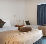 Accommodation on Denham - Sunshine Coast Guide
