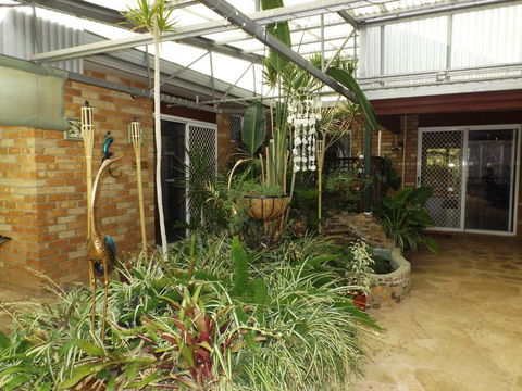 Yorks Lookout Lodge Bed & Breakfast - Sunshine Coast Guide 3