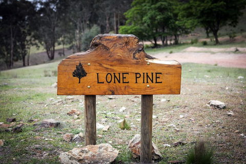Lone Pine Farmhouse - Sunshine Coast Guide 0
