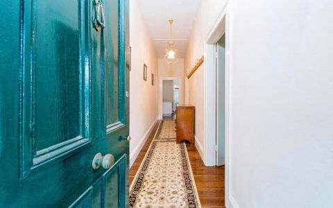 Azile 1875 Heritage Victorian Duplex - Sunshine Coast Guide 4