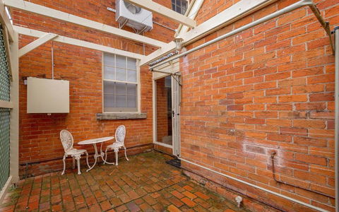 Azile 1875 Heritage Victorian Duplex - Sunshine Coast Guide 1