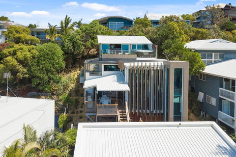 Architectural Masterpiece Sunshine Beach - Sunshine Coast Guide 4
