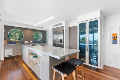 Architectural Masterpiece Sunshine Beach - Sunshine Coast Guide 5