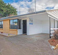 Elkie Villa 2 Bedroom Unit Burnie - Sunshine Coast Guide