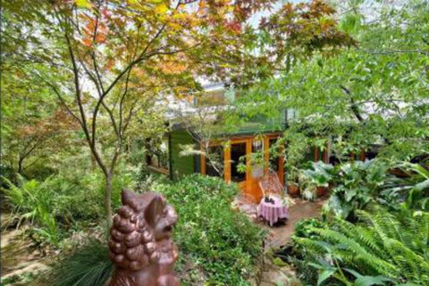 The Black Cockatoo Secret Garden Mountains Home - Sunshine Coast Guide 5