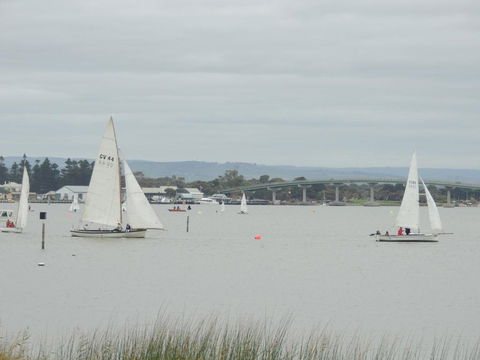 PS Federal Retreat Paddle Steamer Goolwa - Sunshine Coast Guide 1