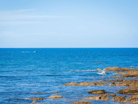 22 Dulling Street Beach House - Sunshine Coast Guide 3