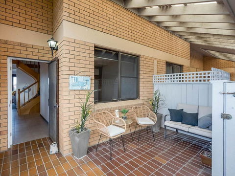 Sheridan Court On Wagonga - Sunshine Coast Guide 5