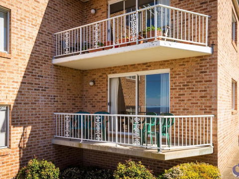 Countess Court Unit Great Ocean Views - Sunshine Coast Guide 5