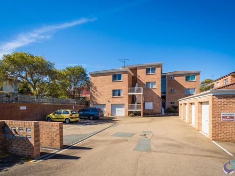 Countess Court Unit Great Ocean Views - Sunshine Coast Guide 1