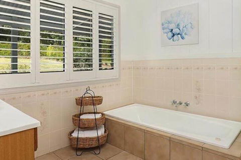 Avocado Grove B & B - Sunshine Coast Guide 4