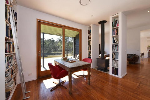 The Parsons Vineyard Retreat Get Amongst The Vineyards In A Historic Home - Sunshine Coast Guide 6