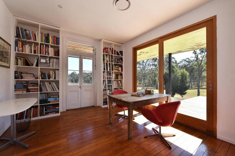 The Parsons Vineyard Retreat Get Amongst The Vineyards In A Historic Home - Sunshine Coast Guide 3