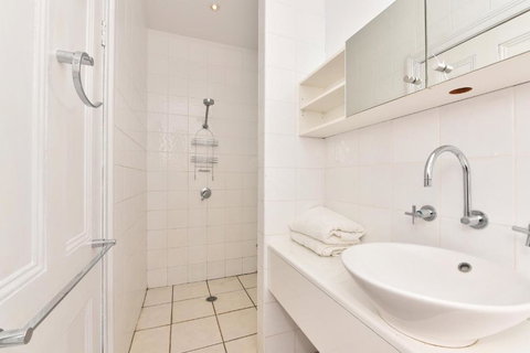 The Parsons Vineyard Retreat Get Amongst The Vineyards In A Historic Home - Sunshine Coast Guide 2