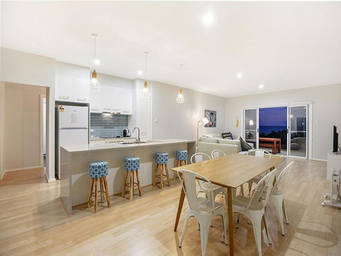 High Tide Wallaroo Beachfront Property Pet Friendly - Sunshine Coast Guide 5