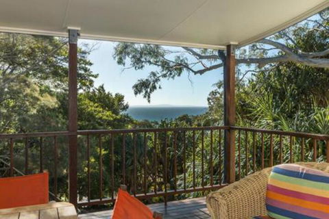Absolute - Sunshine Coast Guide 5