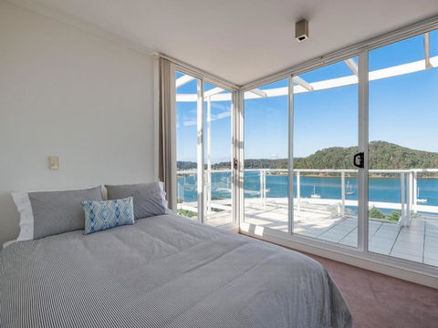 Penthouse 707 4 Bedroom Oceanview Penthouse - Sunshine Coast Guide 2