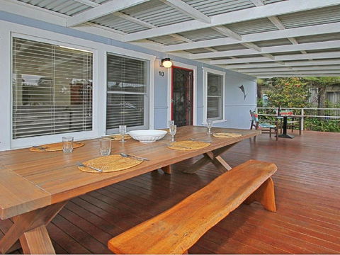The Marlin A Gem Close To Rock Pools - Sunshine Coast Guide 5