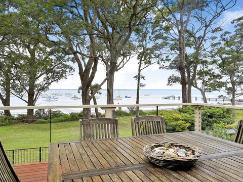 Tradewinds At The Bay All The Comforts Of Home - Sunshine Coast Guide 6