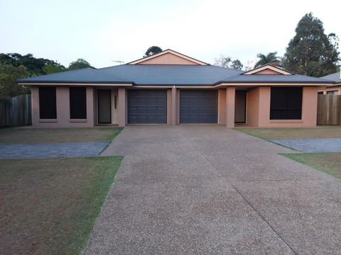 Banksia & Acacia Apartments - Sunshine Coast Guide 1