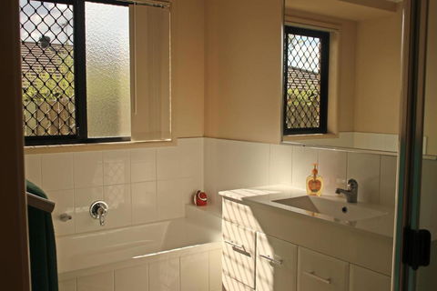 Banksia & Acacia Apartments - Sunshine Coast Guide 5